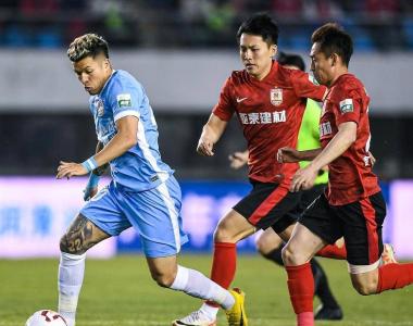 关于亚泰遭遇客场惨败，保级形势愈发严峻的信息