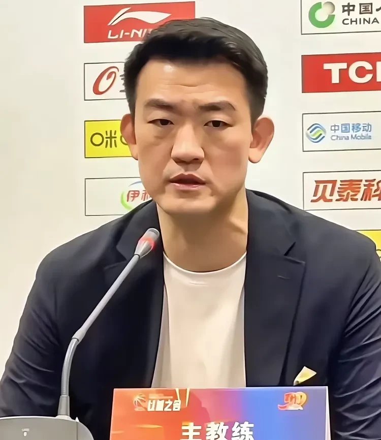关于鹞子队成功逆转，晋级季后赛次轮的信息