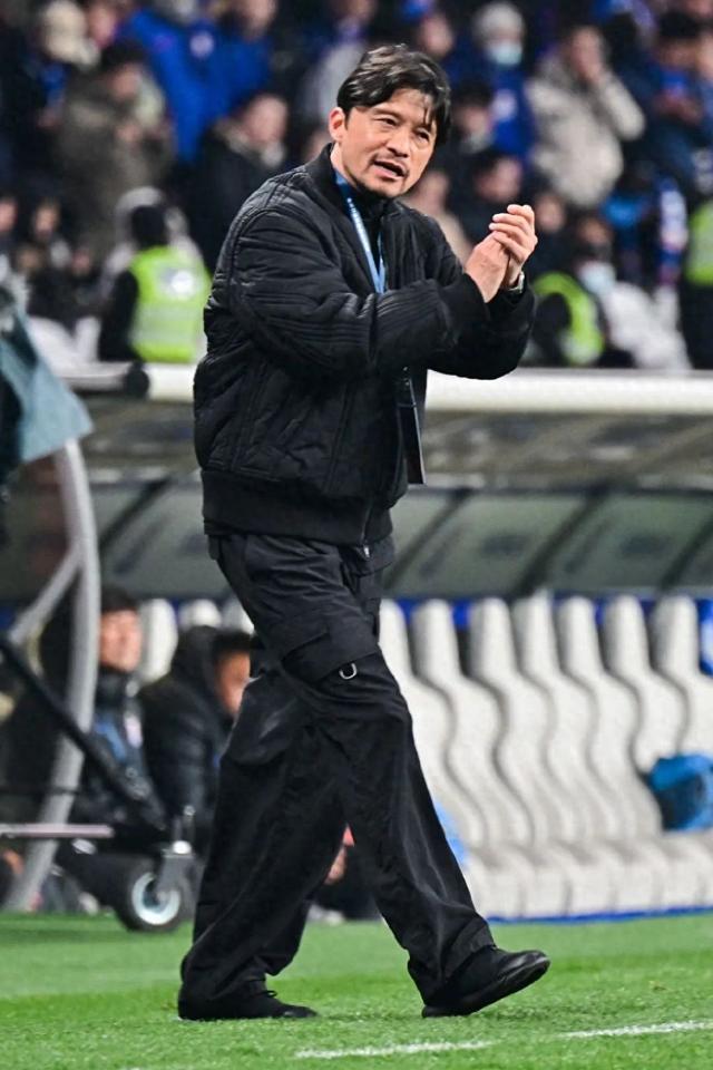 关于亚泰遭遇客场惨败，保级形势愈发严峻的信息
