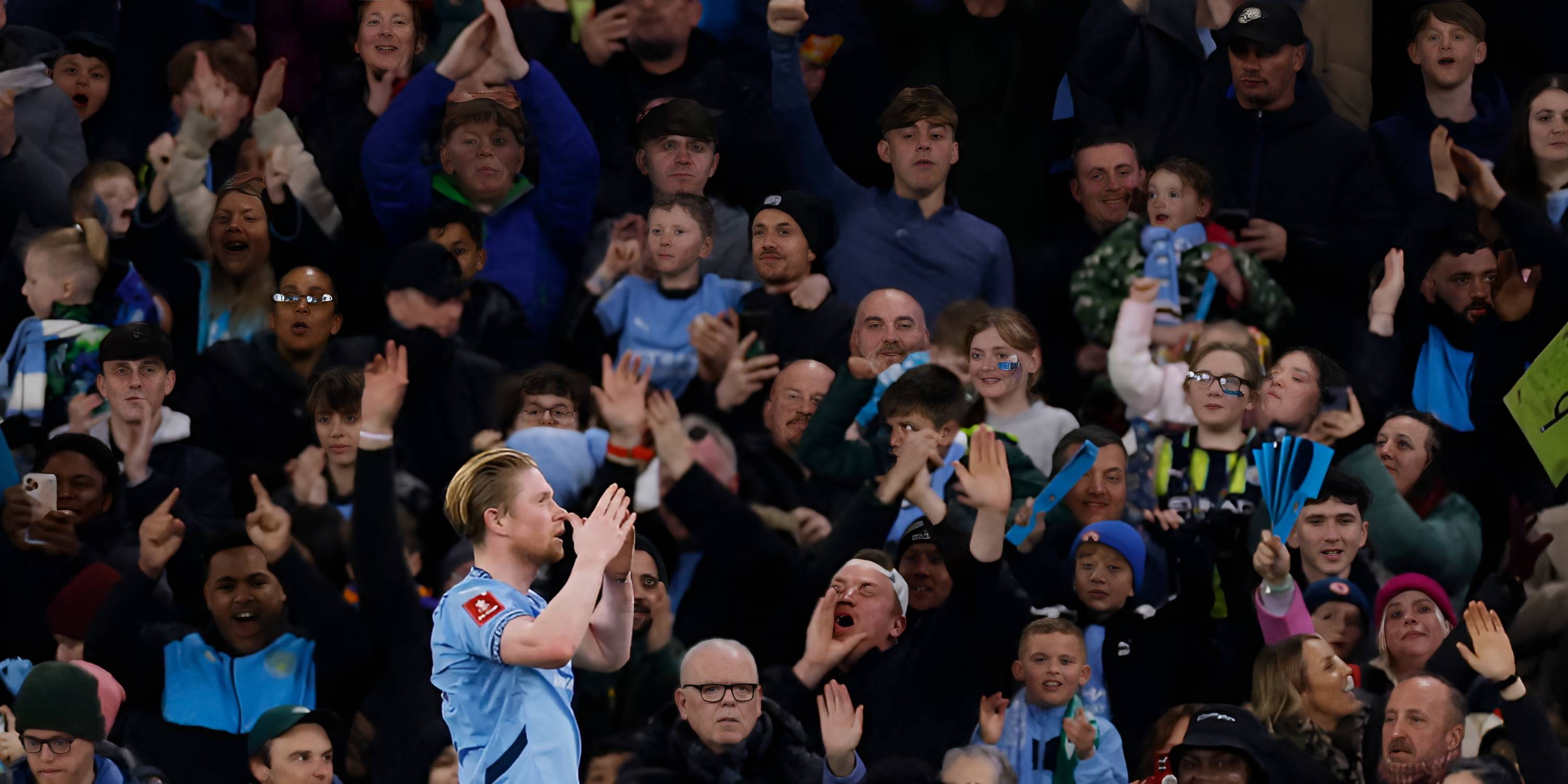 德布劳内迎来五赛季出色发挥，篮网观众热烈欢呼！